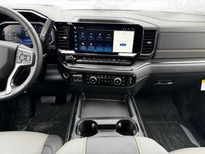 2026 Chevrolet 2500 Crew Cab, $85925.0. Photo 2