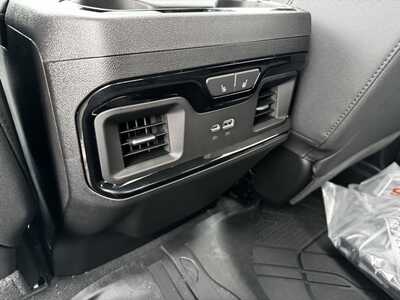 2026 Chevrolet 2500 Crew Cab, $85925.0. Photo 8