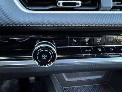 2026 Chevrolet Equinox, $31495.0. Photo 11