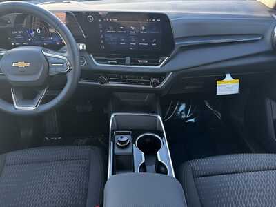 2026 Chevrolet Equinox, $31495.0. Photo 2