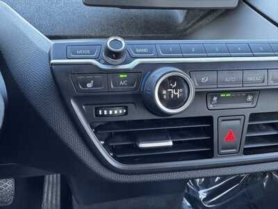 2018 BMW i3, $0. Photo 10