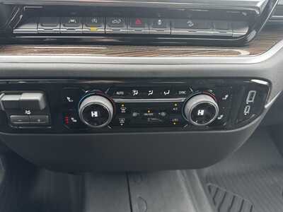 2026 Chevrolet 1500 Crew Cab, $53665.0. Photo 11