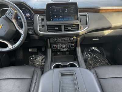 2023 Chevrolet Suburban, $62695. Photo 2
