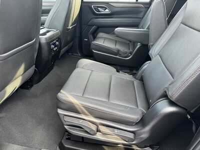 2023 Chevrolet Suburban, $62695. Photo 7