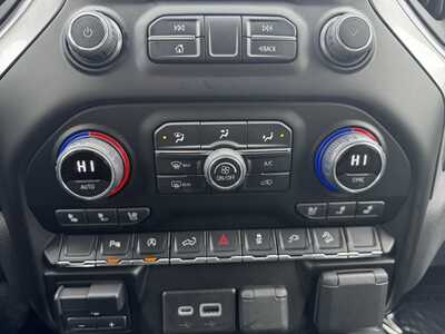 2022 Chevrolet 1500 Crew Cab, $41599. Photo 10