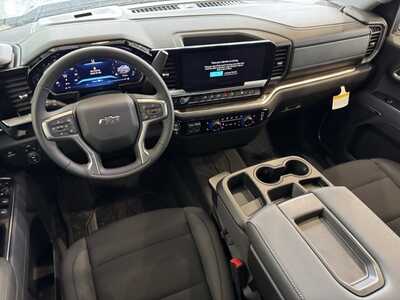 2026 Chevrolet 1500 Crew Cab, $47505.0. Photo 5