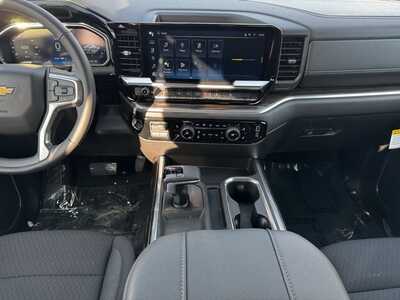 2026 Chevrolet 1500 Crew Cab, $52595.0. Photo 2