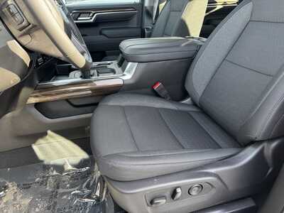 2026 Chevrolet 1500 Crew Cab, $52595.0. Photo 5