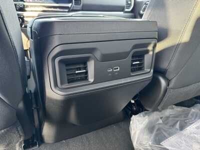2026 Chevrolet 1500 Crew Cab, $52595.0. Photo 7
