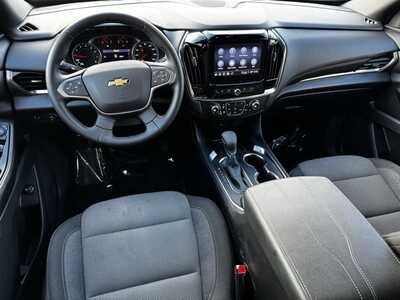 2023 Chevrolet Traverse, $30495. Photo 9