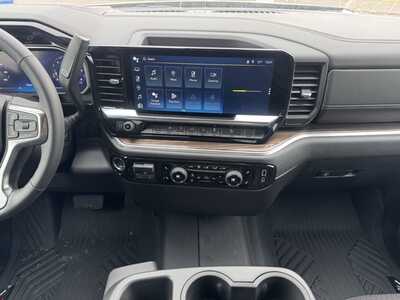 2026 Chevrolet 1500 Crew Cab, $53270.0. Photo 2