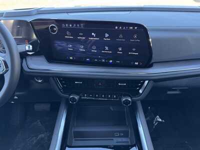 2026 Chevrolet Suburban, $68185.0. Photo 2