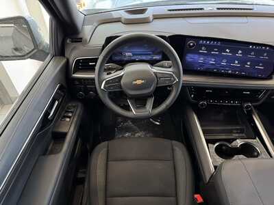 2026 Chevrolet Suburban, $68185.0. Photo 5