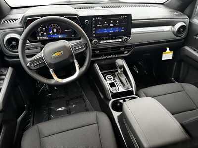 2026 Chevrolet Colorado Crew Cab, $38395.0. Photo 8