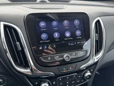 2022 Chevrolet Equinox, $26499. Photo 3