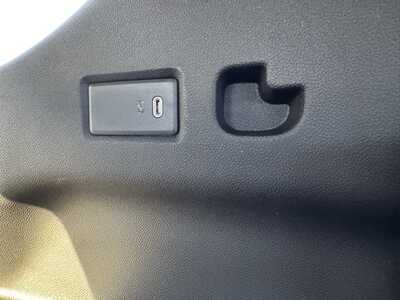 2026 Chevrolet Suburban, $73180.0. Photo 7