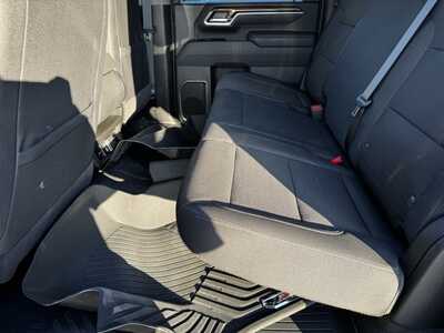 2025 Chevrolet 3500 Crew Cab, $61995. Photo 6