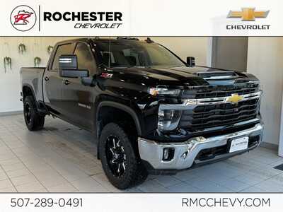 2025 Chevrolet 3500 Crew Cab, $61995. Photo 1