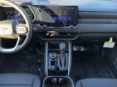 2026 Chevrolet Colorado Crew Cab, $42895.0. Photo 2