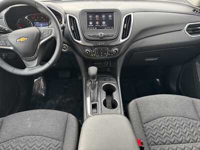 2023 Chevrolet Equinox, $21495. Photo 2
