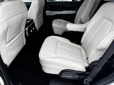 2020 Ford Expedition, $41495. Photo 7