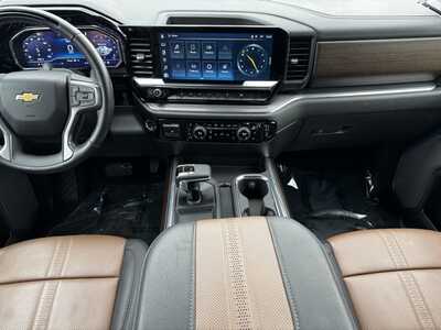 2025 Chevrolet 1500 Crew Cab, $57995. Photo 2