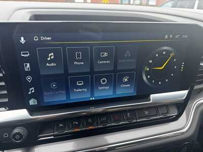 2025 Chevrolet 1500 Crew Cab, $57995. Photo 3