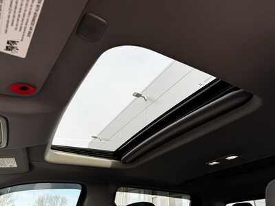 2021 GMC 1500 Crew Cab, $35795. Photo 6