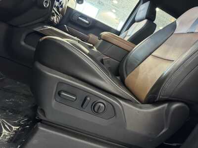 2019 Chevrolet 1500 Crew Cab, $28985. Photo 8