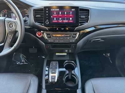 2023 Honda Ridgeline, $33995. Photo 2