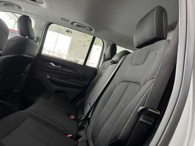 2023 Jeep Grand Cherokee, $28999. Photo 12