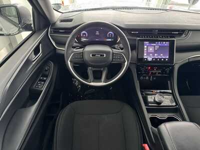 2023 Jeep Grand Cherokee, $28999. Photo 6