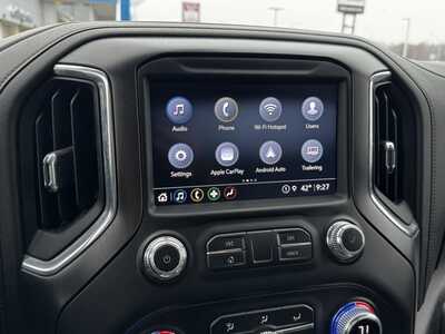 2022 GMC 2500 Crew Cab, $48499. Photo 3