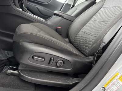 2019 Chevrolet Equinox, $12494. Photo 8