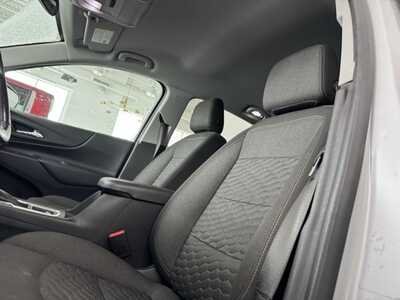 2019 Chevrolet Equinox, $12494. Photo 9