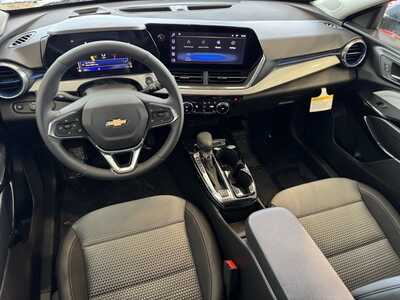 2026 Chevrolet Trax, $26785.0. Photo 6