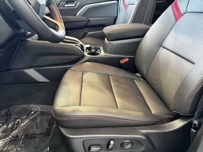 2026 Chevrolet Colorado Crew Cab, $44940.0. Photo 5