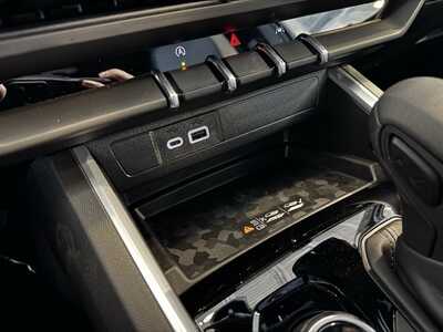 2026 Chevrolet Colorado Crew Cab, $42895.0. Photo 10