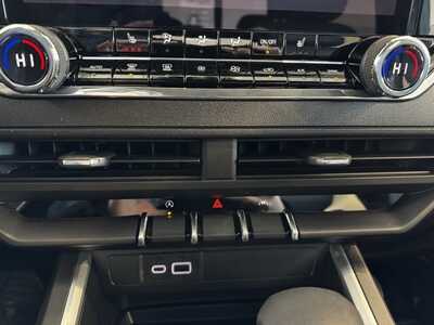 2026 Chevrolet Colorado Crew Cab, $42895.0. Photo 9