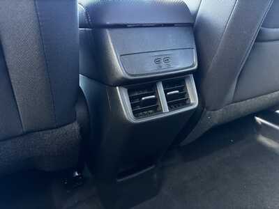 2026 Chevrolet Equinox, $31795.0. Photo 7