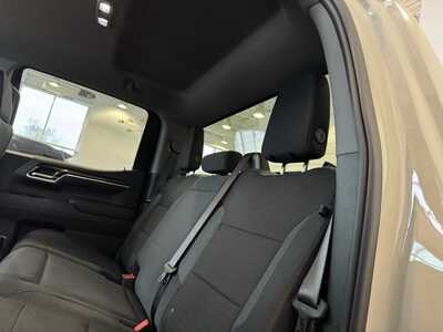 2026 Chevrolet 1500 Crew Cab, $48305.0. Photo 11