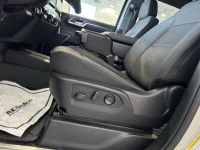 2026 Chevrolet 1500 Crew Cab, $48305.0. Photo 8