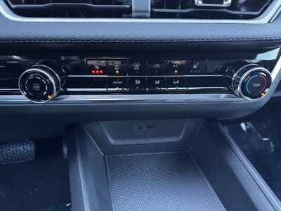 2026 Chevrolet Equinox, $31795.0. Photo 9