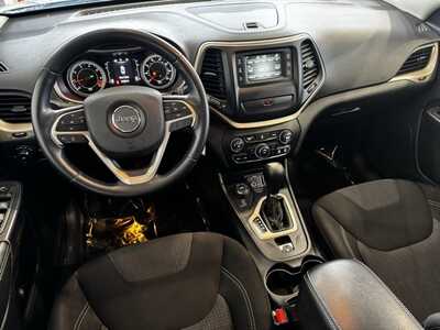 2015 Jeep Cherokee, $9995. Photo 8