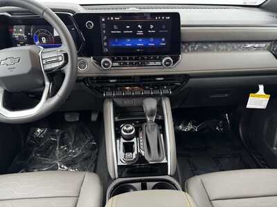 2026 Chevrolet Colorado Crew Cab, $50370.0. Photo 2