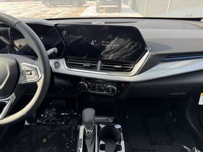 2026 Chevrolet Trax, $23885.0. Photo 2