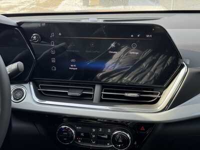 2026 Chevrolet Trax, $23885.0. Photo 3