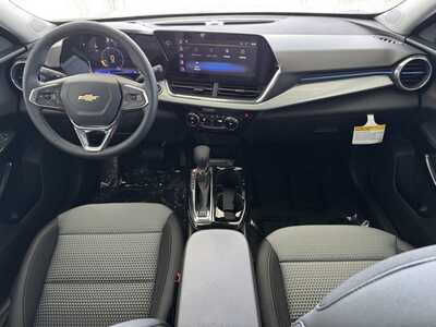 2026 Chevrolet Trax, $23885.0. Photo 7