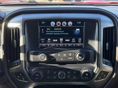 2016 Chevrolet 1500 Crew Cab, $24960. Photo 3