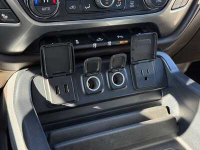 2016 Chevrolet 1500 Crew Cab, $24960. Photo 9